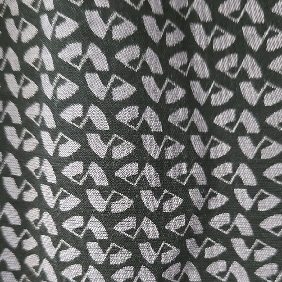 The Gap Maturnity Size Medium Elegant Black Patterned Skirt - Picture 3 of 4